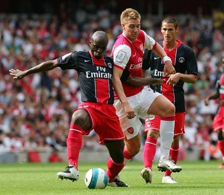 从小与足球, 赛场