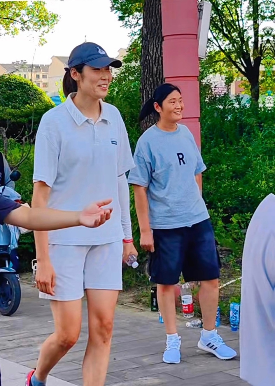 无独有偶, 朱婷穿得很