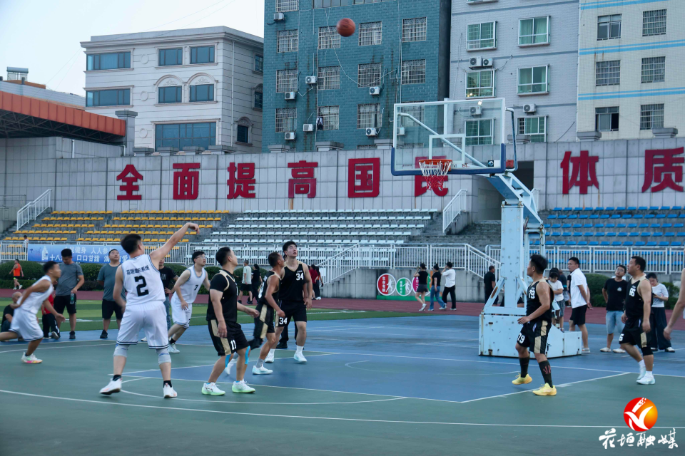 体中心作者, 运球声 体中心作者, 运球声