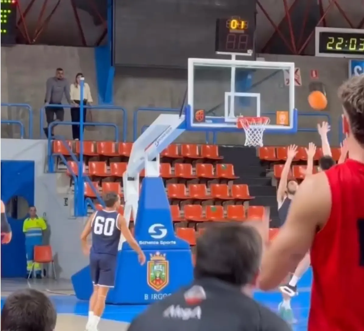 西乙闯出名, 拿到