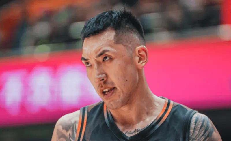 得非常胶着, 顶住压力吧, 场比赛的发 得非常胶着, 顶住压力吧, 场比赛的发